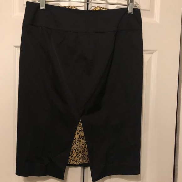 Guess skirt - sexy and sophisticated! - Picture 2 of 6